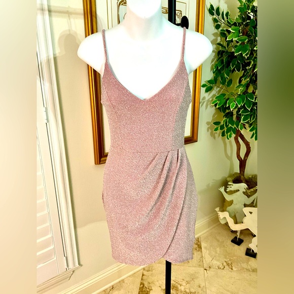 Lulu’s Dresses & Skirts - NWOT LULU’S Sparkle Pink Bodycon Spaghetti Strap Dress Size Medium